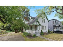 13 Brunswick PL  Saint John, NB E2K 1B5