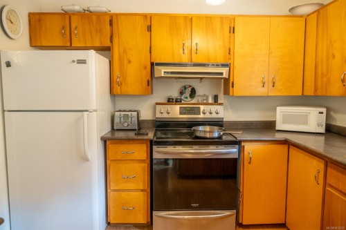 4609 Sailor Rd, Pender Island, BC 