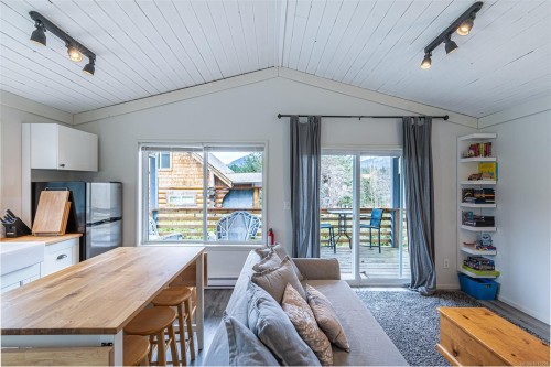 6-8631 South Shore Rd, Lake Cowichan, BC 