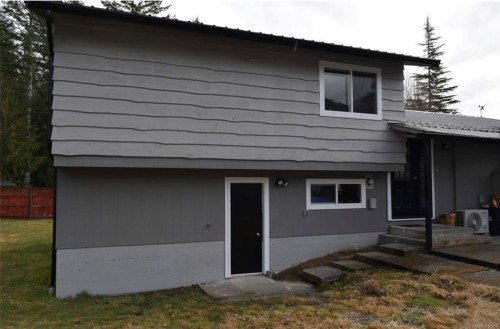 630 Dogwood Dr, Gold River, BC 