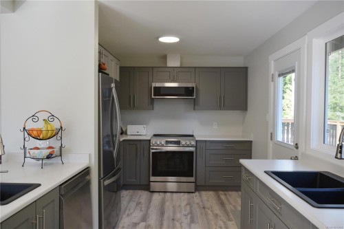 630 Dogwood Dr, Gold River, BC 