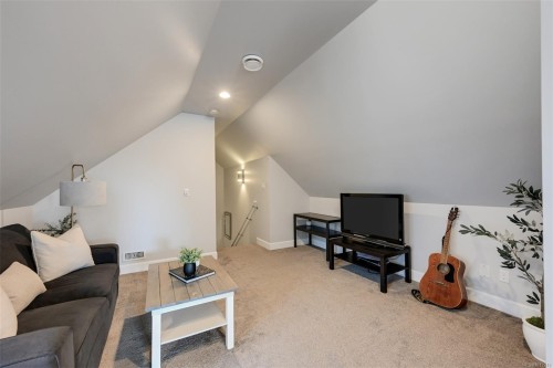 856 Hayden Pl, Mill Bay, BC 