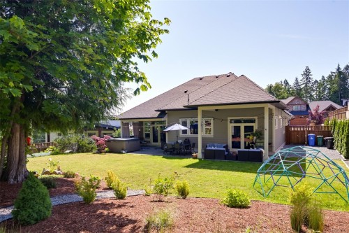 856 Hayden Pl, Mill Bay, BC 