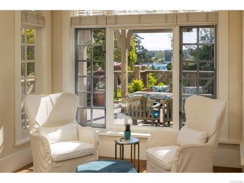 2766 Sea View Rd, Saanich, BC 