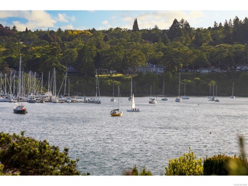2766 Sea View Rd, Saanich, BC 