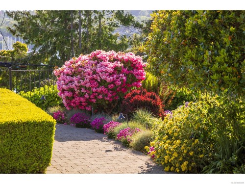 2766 Sea View Rd, Saanich, BC 