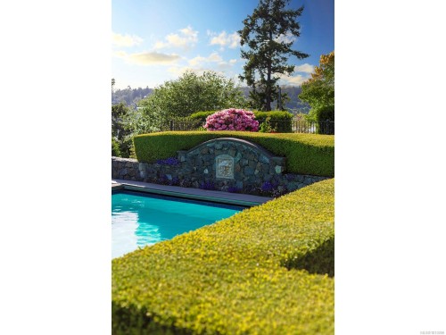 2766 Sea View Rd, Saanich, BC 