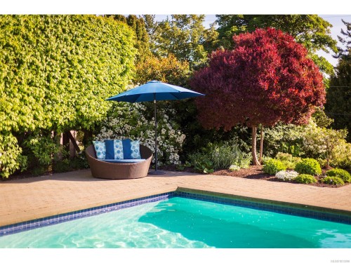 2766 Sea View Rd, Saanich, BC 