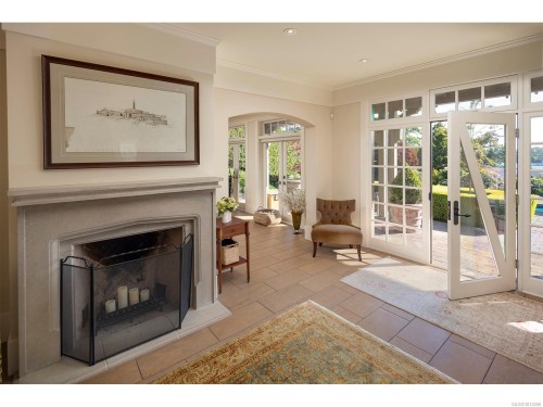 2766 Sea View Rd, Saanich, BC 