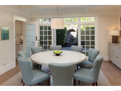 2766 Sea View Rd, Saanich, BC 