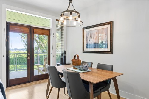 32-1059 Tanglewood Pl, Parksville, BC - Indoor Photo Showing Dining Room