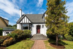 750 Island Rd  Oak Bay, BC V8S 2T9