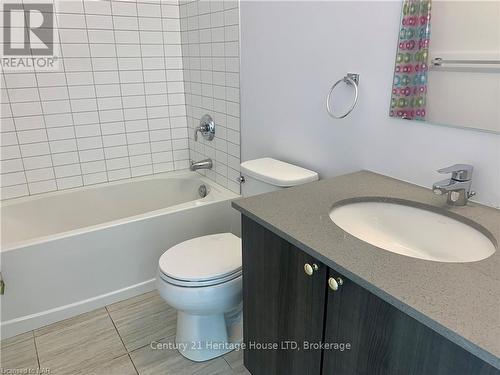 313 - 7711 Green Vista Gate, Niagara Falls (Oldfield), ON - Indoor Photo Showing Bathroom