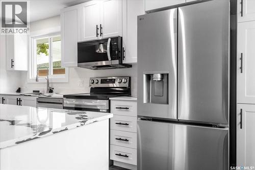4908 Mckinley Avenue, Regina, SK - Indoor Photo Showing Kitchen With Stainless Steel Kitchen With Upgraded Kitchen