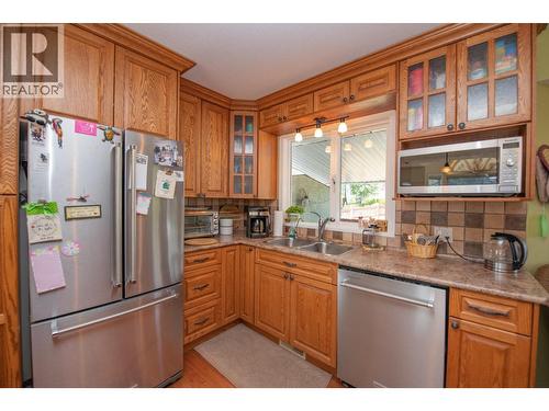 8841 Michael Drive, Coldstream, BC - Indoor Photo Showing Kitchen With Double Sink