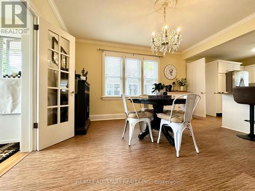 18 Joseph Street, Kawartha Lakes (Bobcaygeon), ON - Indoor Photo Showing Dining Room