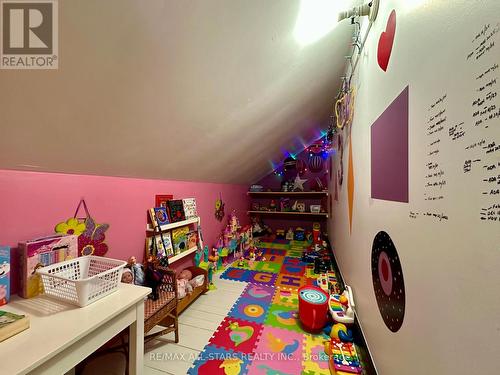 18 Joseph Street, Kawartha Lakes (Bobcaygeon), ON - Indoor Photo Showing Other Room