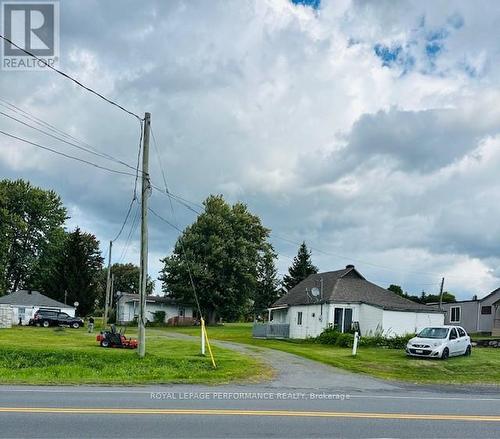 18787 COUNTY RD 2 ROAD  South Glengarry, ON K6H 7J8