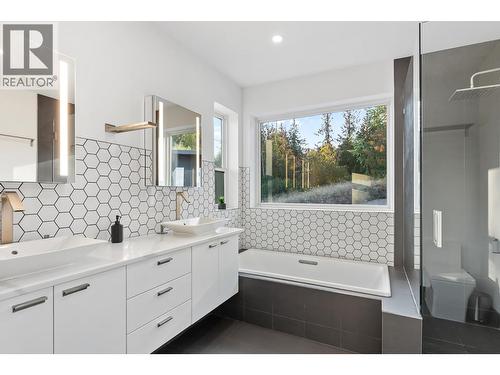 8195 Jackpine Road, Vernon, BC - Indoor