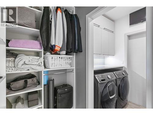 8195 Jackpine Road, Vernon, BC - Indoor Photo Showing Laundry Room