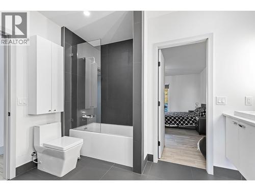 8195 Jackpine Road, Vernon, BC - Indoor