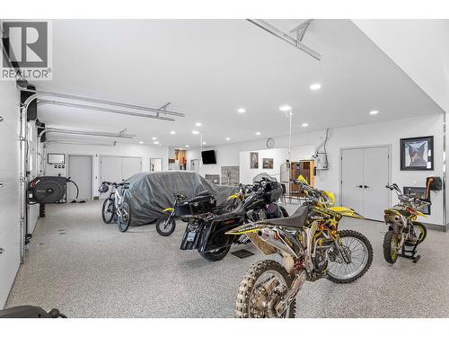 8195 Jackpine Road, Vernon, BC - Indoor Photo Showing Garage