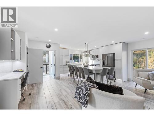 8195 Jackpine Road, Vernon, BC - Indoor