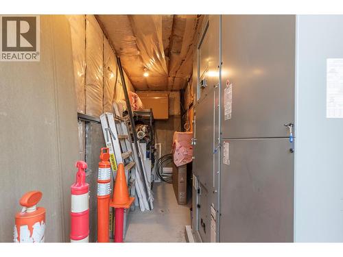 8195 Jackpine Road, Vernon, BC - Indoor