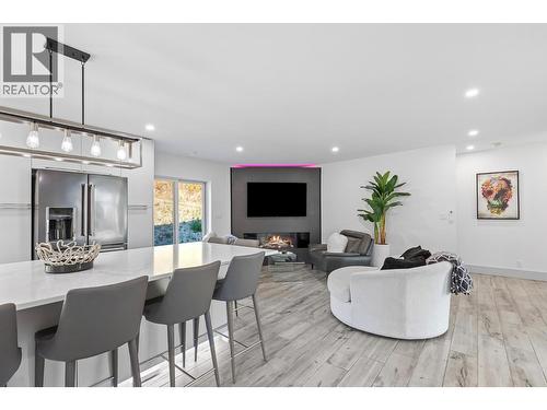 8195 Jackpine Road, Vernon, BC - Indoor