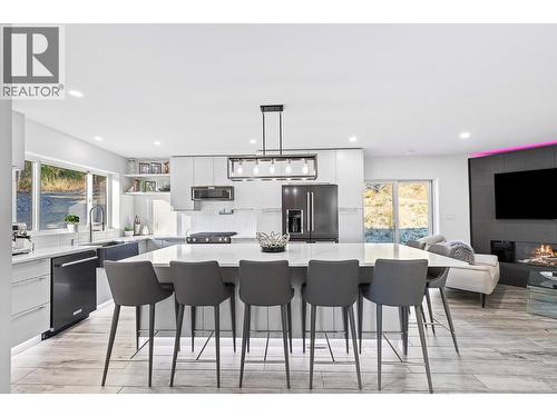 8195 Jackpine Road, Vernon, BC - Indoor