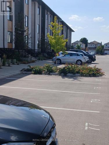 47 Lily Lane, Guelph (Clairfields/Hanlon Business Park), ON - Outdoor