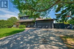 297 SUNSET DRIVE  Oakville, ON L6L 3M5