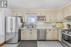 Main Floor - Kitchen - 