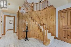 Sweeping Staircase from Foyer to 2nd floor - 