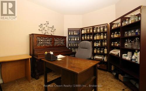 130B Barrett Road, Nipissing (Commanda), ON - Indoor Photo Showing Office