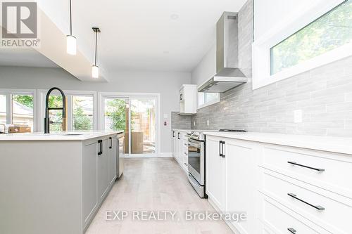 196 Powell Avenue, Ottawa, ON - Indoor Photo Showing Kitchen
