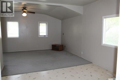 110 7Th Avenue, Alameda, SK - Indoor Photo Showing Other Room