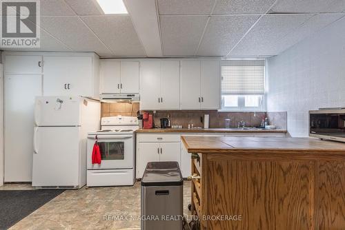 147 Geneva Street, St. Catharines (Downtown), ON - Indoor Photo Showing Kitchen