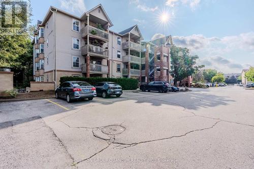 112 - 4013 KILMER DRIVE  Burlington, ON L7M 4M3