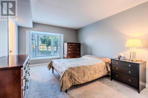 112 - 4013 Kilmer Drive, Burlington, ON - Indoor Photo Showing Bedroom