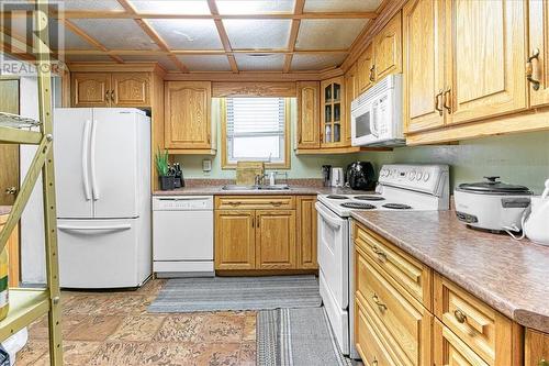 397 Lloyd, Sudbury, ON - Indoor Photo Showing Kitchen With Double Sink