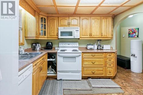397 Lloyd, Sudbury, ON - Indoor Photo Showing Kitchen With Double Sink