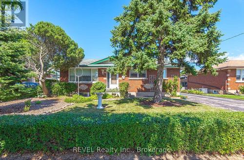 9 Hawthorne Avenue, St. Catharines (Carlton/Bunting), ON - Outdoor