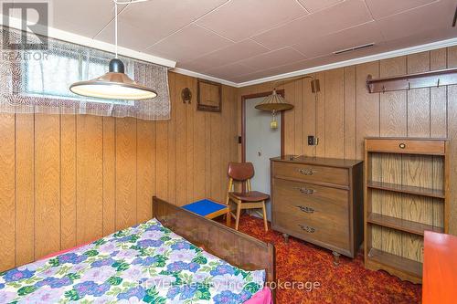 9 Hawthorne Avenue, St. Catharines (Carlton/Bunting), ON - Indoor Photo Showing Bedroom