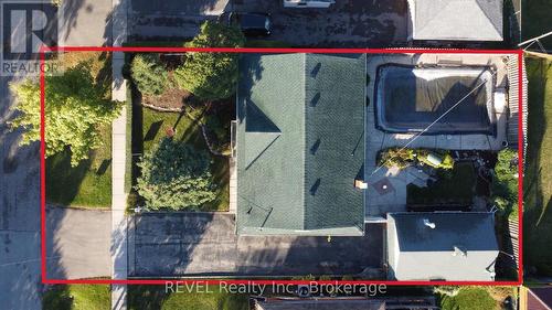 9 Hawthorne Avenue, St. Catharines (Carlton/Bunting), ON - 