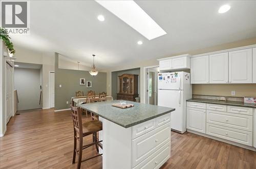 7761 Devito Drive, Trail, BC - Indoor Photo Showing Kitchen