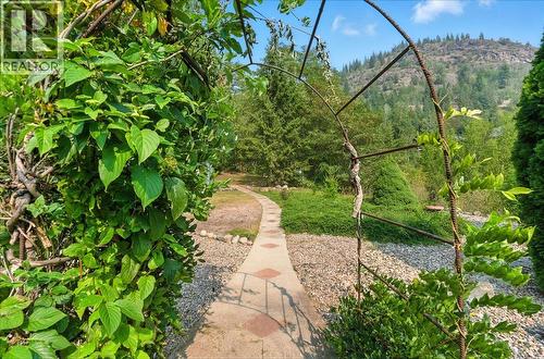 7761 Devito Drive, Trail, BC - Outdoor