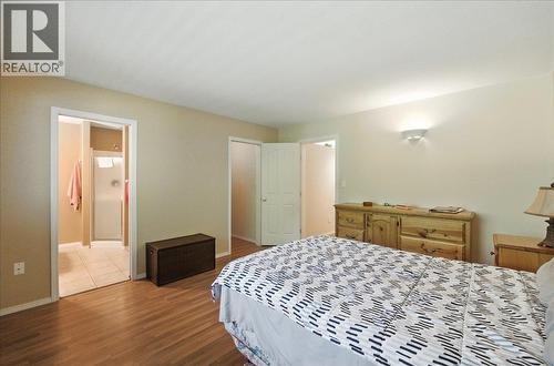 7761 Devito Drive, Trail, BC - Indoor Photo Showing Bedroom