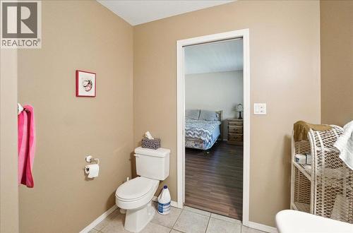 7761 Devito Drive, Trail, BC - Indoor Photo Showing Bathroom