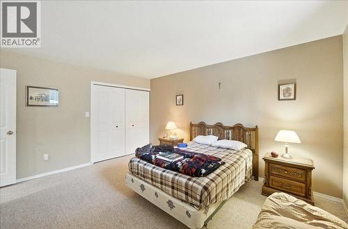 7761 Devito Drive, Trail, BC - Indoor Photo Showing Bedroom